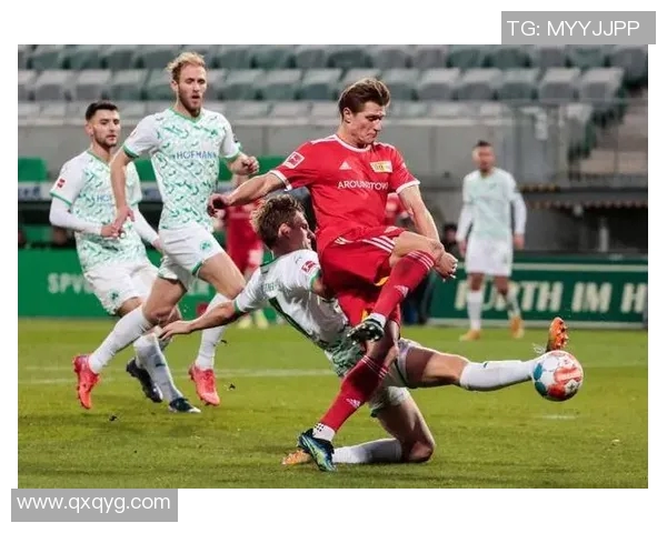 奥格斯堡逆袭！德甲赛场上力克RB莱比锡，勇夺胜利！